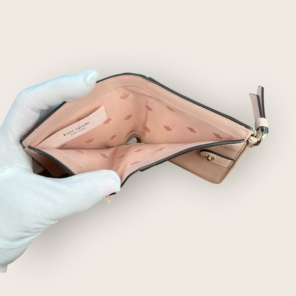 Kate Spade Cameron Paper Rose Small L-zip Bifold Wallet - Picture 8 of 13